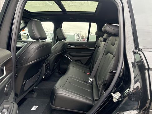 New 2026 Jeep Grand Cherokee Limited image 25