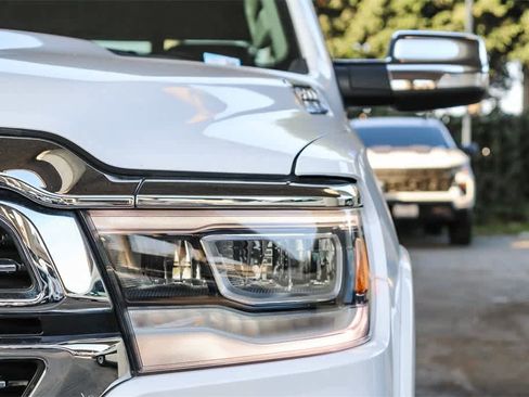 Used 2022 RAM 1500 Laramie image 4