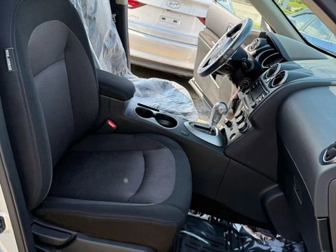 Used 2013 Nissan Rogue SV image 21