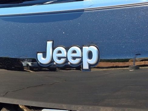 Used 2024 Jeep Grand Cherokee L Limited w/ Luxury Tech Group II AWD/4WD image 32