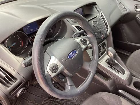 Used 2014 Ford Focus SE FWD image 23