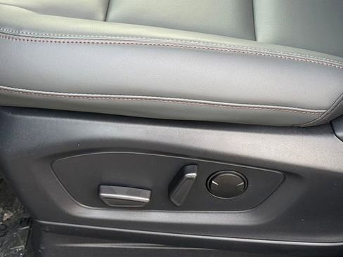 New 2026 Ford Explorer Active w/ Active Comfort Package image 12