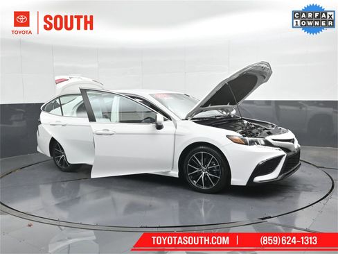 Used 2024 Toyota Camry SE image 52