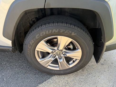 Used 2025 Toyota RAV4 LE AWD/4WD image 14
