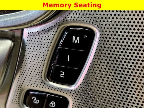 Used 2020 Volvo V90 T6 Cross Country image 29