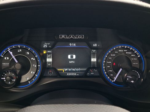 Used 2022 RAM 1500 Limited AWD/4WD image 19