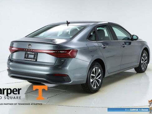 Used 2025 Volkswagen Jetta S image 9