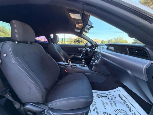Used 2015 Ford Mustang GT RWD image 18