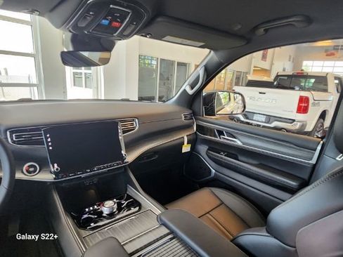 New 2024 Jeep Wagoneer Series II w/ Convenience Group I AWD/4WD image 27