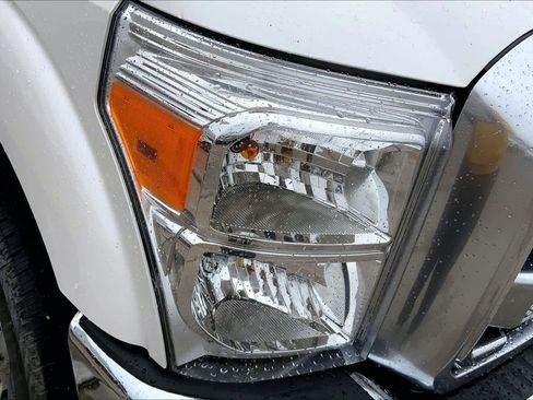 Used 2015 Ford F250 Platinum w/ FX4 Off-Road Package image 27