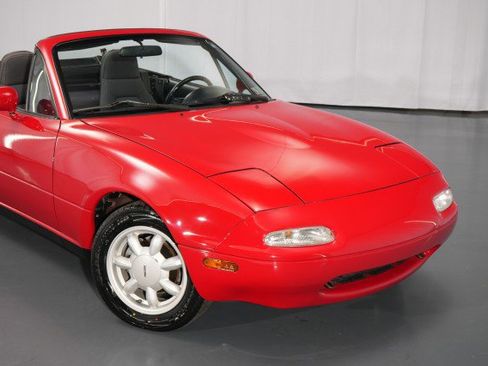 Used 1990 MAZDA MX-5 Miata RWD image 14