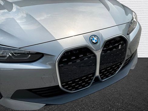 Used 2023 BMW i4 eDrive35 w/ Premium Package RWD image 26