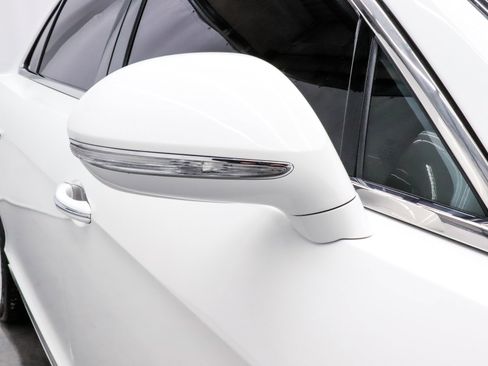 Used 2016 Bentley Flying Spur V8 image 48