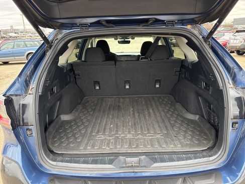 Used 2021 Subaru Outback Premium image 14