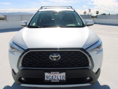 Certified 2023 Toyota Corolla Cross XLE image 7