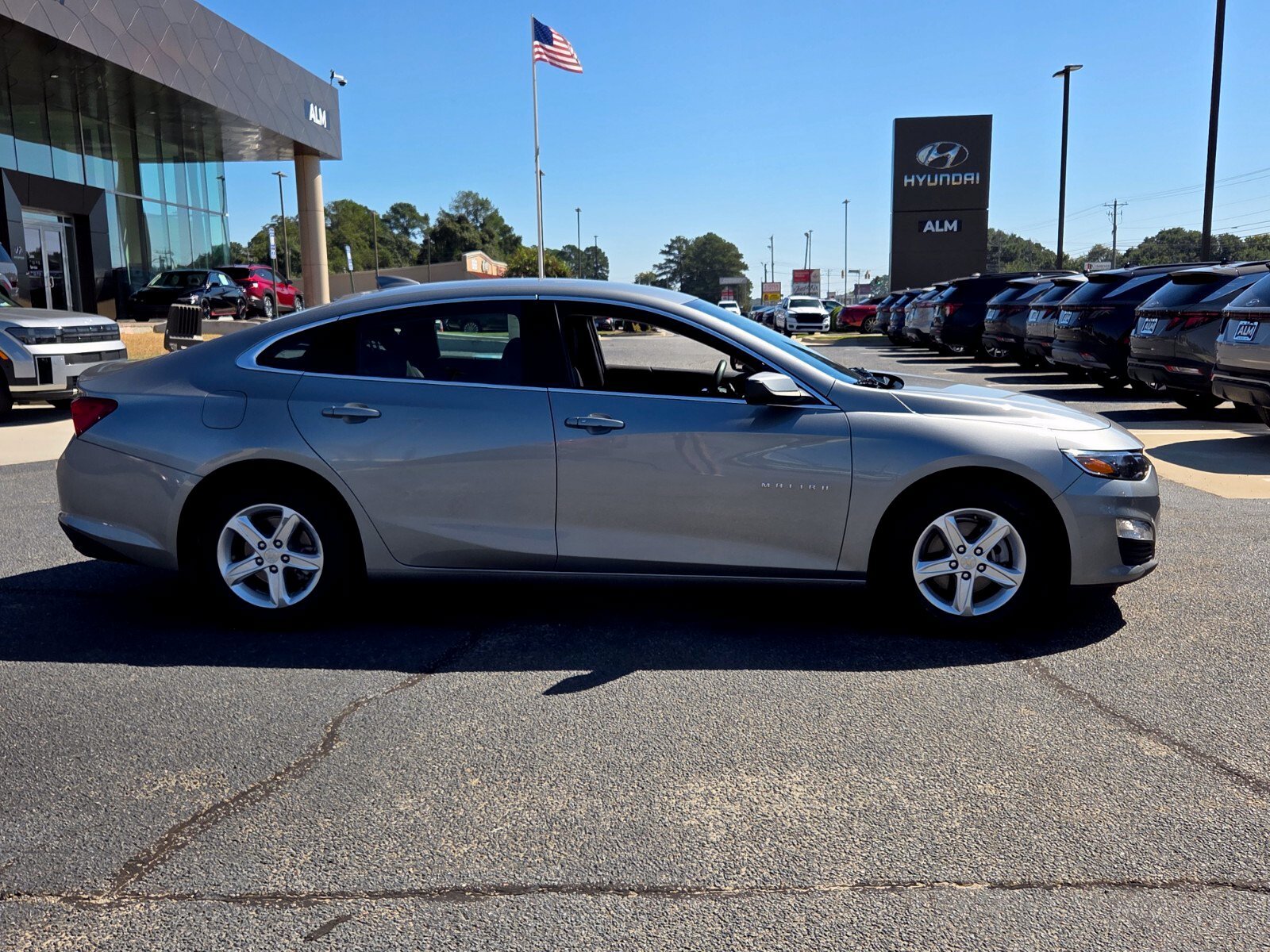 Used 2024 Chevrolet Malibu LT FWD image 14