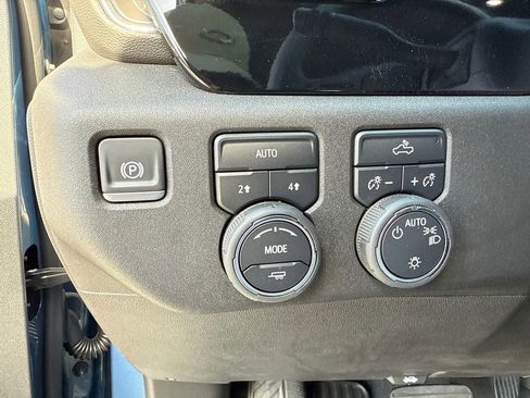 Used 2024 Chevrolet Silverado 1500 LT AWD/4WD image 27