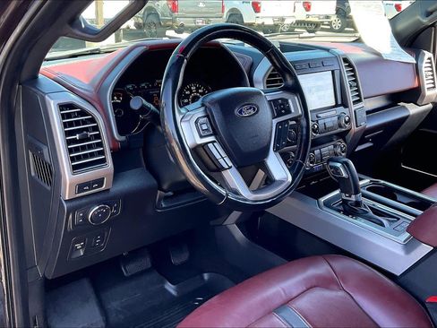Used 2019 Ford F150 Platinum w/ Equipment Group 701A Luxury AWD/4WD image 18