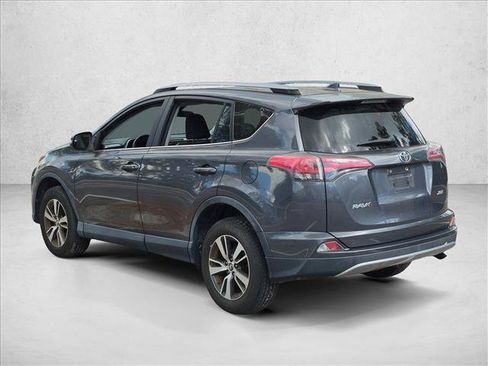 Used 2017 Toyota RAV4 XLE FWD image 7