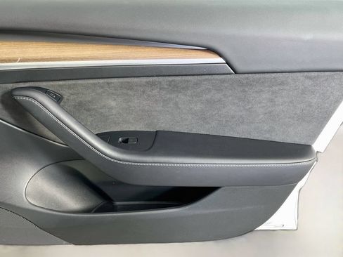 Used 2023 Tesla Model 3 Standard Range RWD image 33