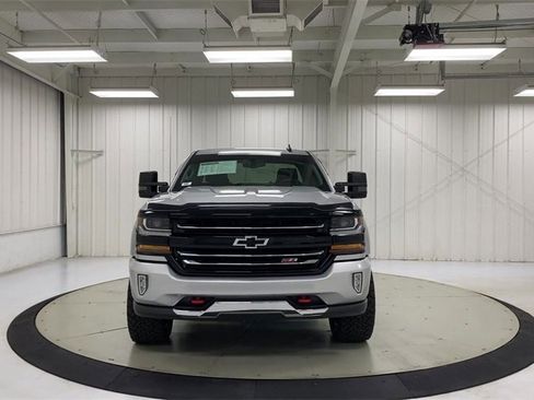 Used 2017 Chevrolet Silverado 1500 LT w/ Redline Edition image 3