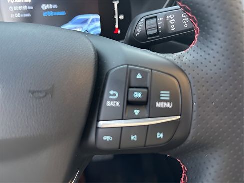 Used 2025 Ford Escape ST-Line w/ Equipment Group 301A image 19