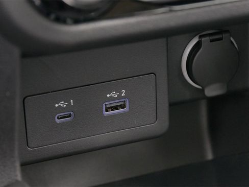 Certified 2024 Nissan Kicks SR w/ SR Premium Package image 18