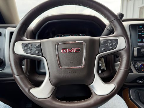 Used 2018 GMC Sierra 1500 SLT AWD/4WD image 13