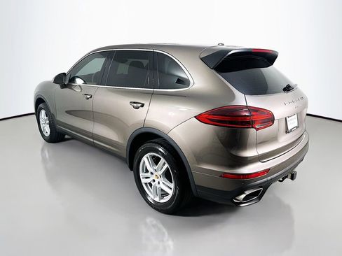 Used 2016 Porsche Cayenne image 3