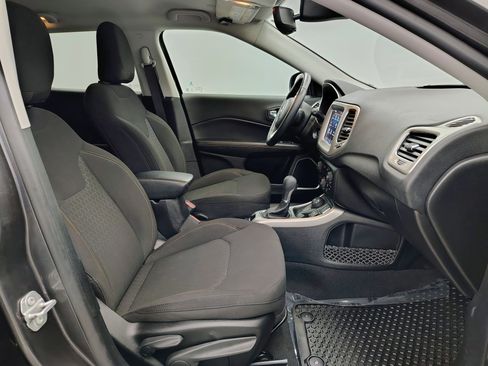 Used 2020 Jeep Compass Sport image 26