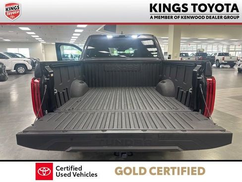 Used 2025 Toyota Tundra Limited AWD/4WD image 19