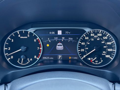 Used 2024 Nissan Altima 2.0 SR image 18