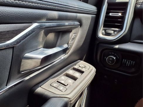 Used 2025 RAM 1500 Laramie AWD/4WD image 17