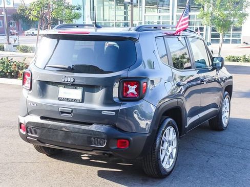 Used 2022 Jeep Renegade Latitude AWD/4WD image 5