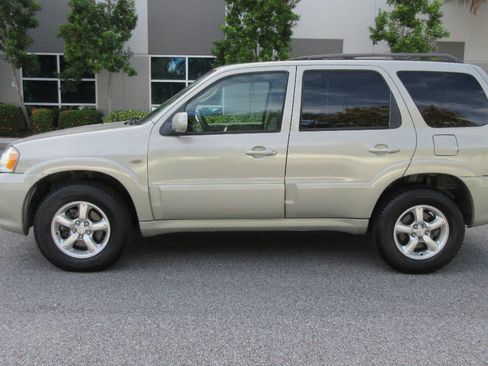 Used 2005 MAZDA Tribute s w/ Package 2 image 2