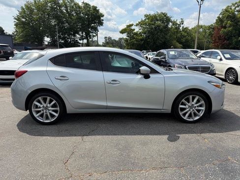 Used 2017 MAZDA MAZDA3 Touring FWD image 13
