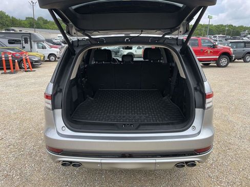 Used 2023 Lincoln Aviator Reserve w/ Equipment Group 201A RWD image 10