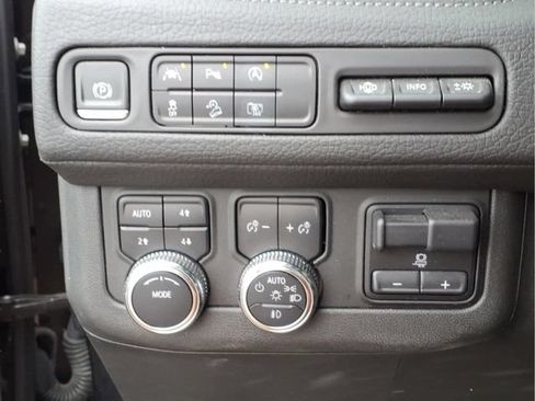 Used 2023 GMC Yukon Denali w/ Max Trailering Package AWD/4WD image 15