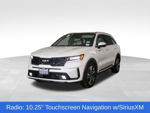Used 2022 Kia Sorento SX Prestige w/ Panoramic Sunroof Package image 4