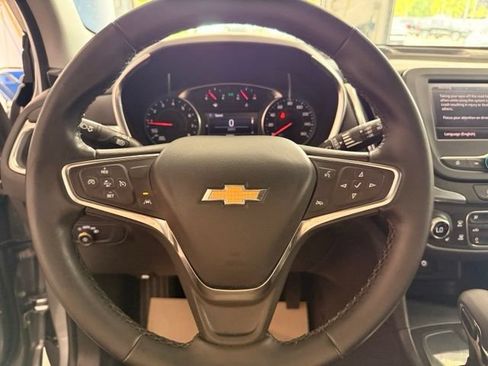 Used 2024 Chevrolet Equinox LT FWD image 11