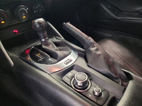 Used 2016 MAZDA MX-5 Miata Club image 26