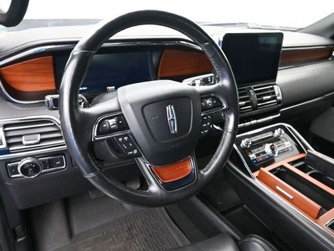 Used 2020 Lincoln Navigator Reserve w/ Luxury Package AWD/4WD image 28