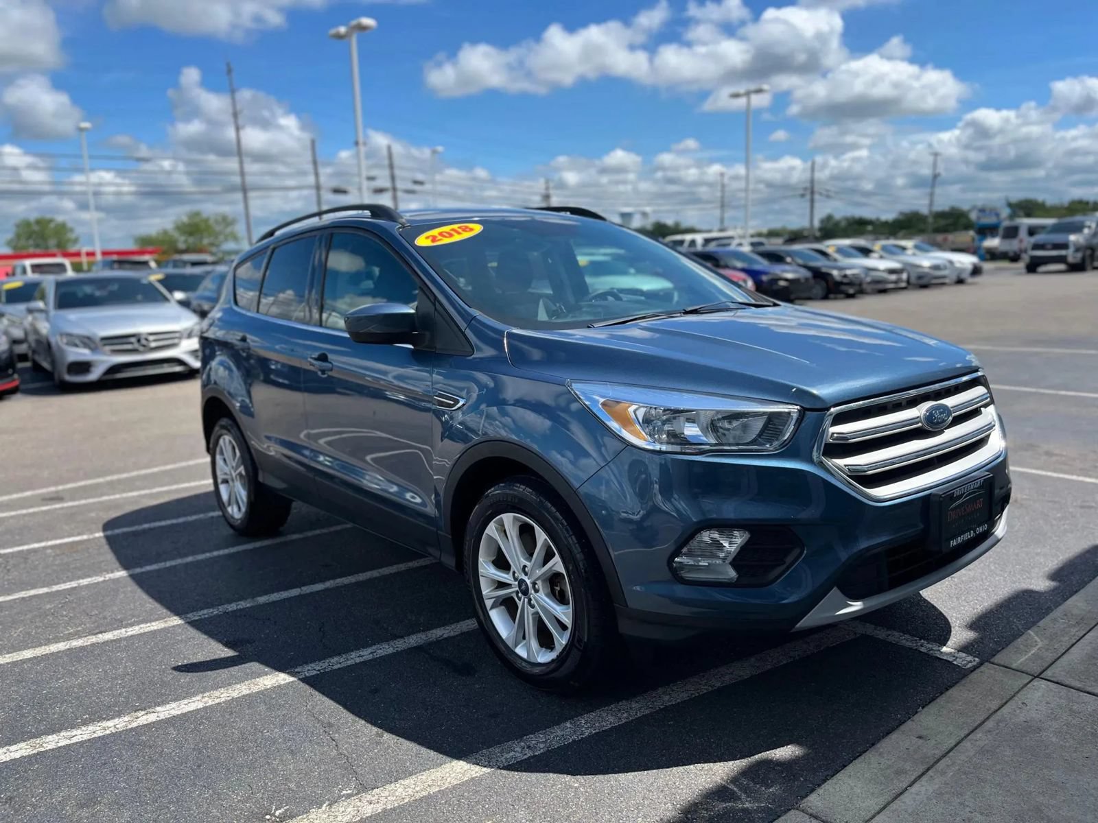 Used 2018 Ford Escape SE w/ SE Sync 3 Package AWD/4WD image 3