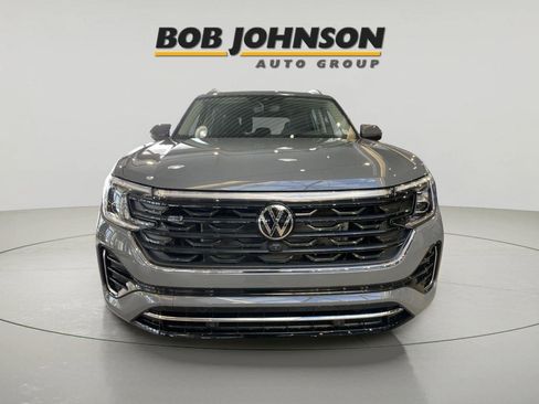 New 2026 Volkswagen Atlas SEL Premium R-Line AWD/4WD image 3