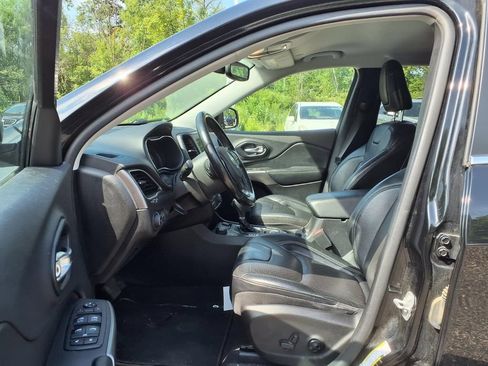 Used 2020 Jeep Cherokee Latitude Lux w/ Comfort/Convenience Group AWD/4WD image 11