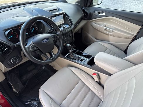 Used 2018 Ford Escape Titanium image 9