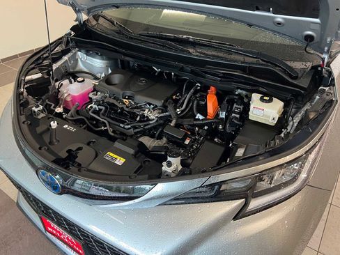 Certified 2024 Toyota Sienna XSE image 9