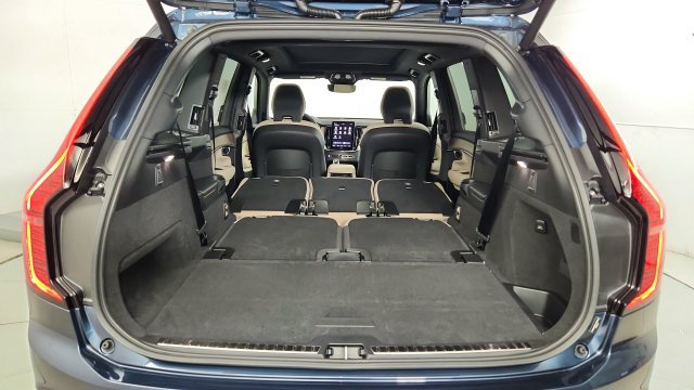New 2026 Volvo XC90 T8 Plus w/ Protection Package AWD/4WD image 43