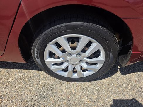 Used 2016 Nissan Sentra SV FWD image 33