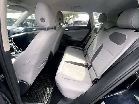 Used 2022 Volkswagen Taos SE w/ IQ.Drive SE Package image 21